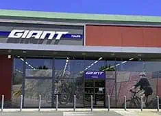 Giant Store Tours Nord