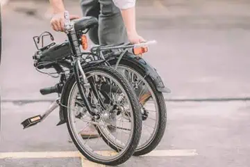 Vélo pliant musculaire